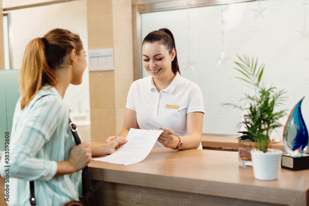 Recepcionista/Asesora comercial